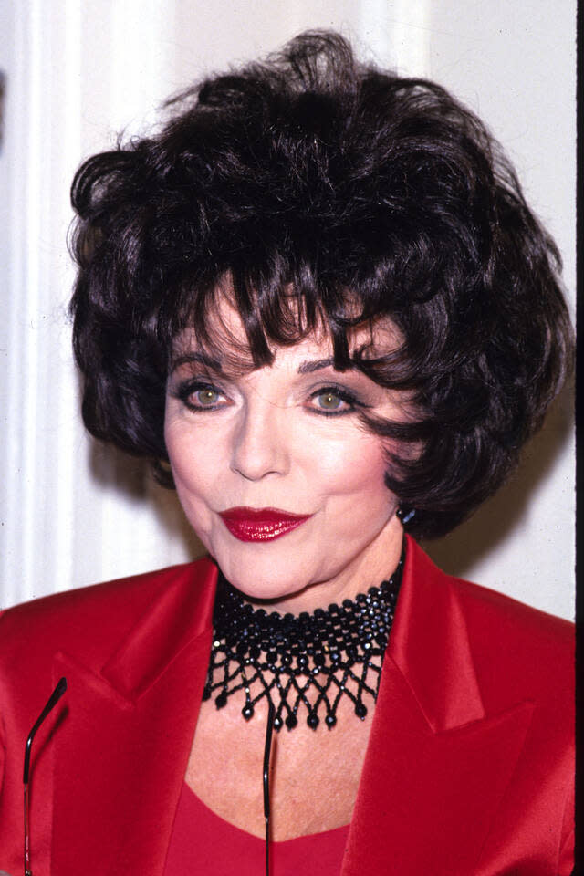 Ihre Welt ist ein einziger roter Teppich: Diva Joan Collins wird 90