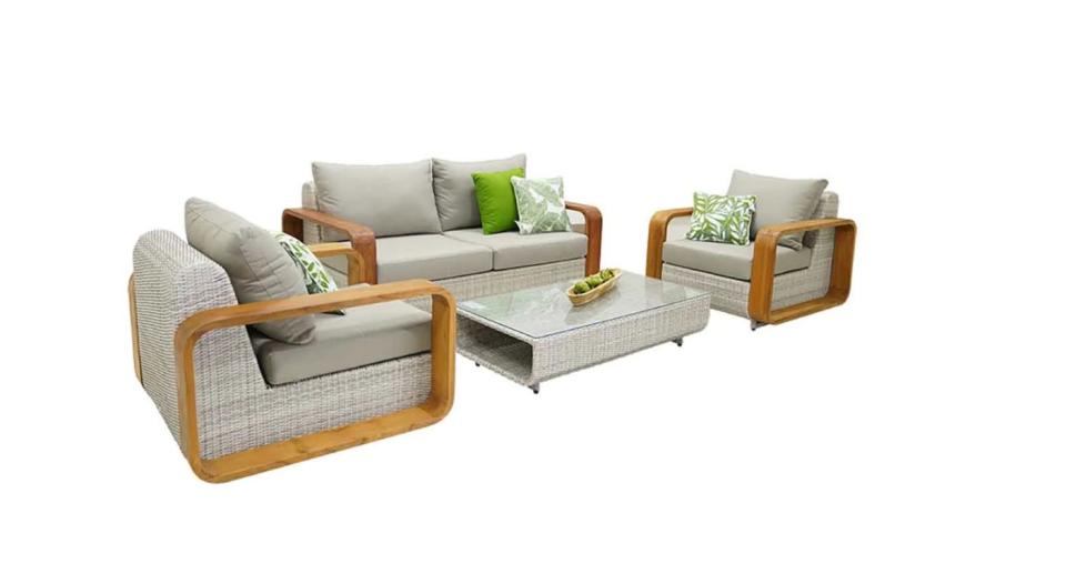 Rossland 4 Seater Outdoor Wicker Lounge