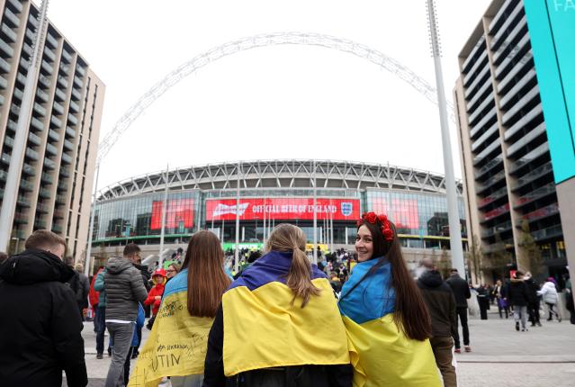 Ukrainian fans arrive at Wembley before kick-off (Getty Images)