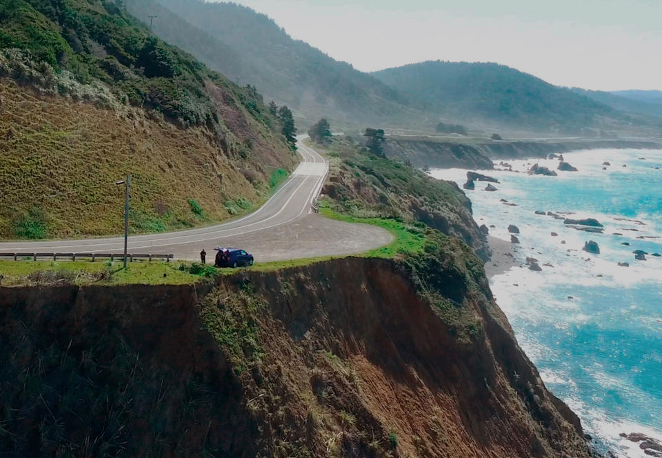 The SUV of Jennifer and Sarah Hart was recovered off this cliff <span>where the Harts and their children plunged in their SUV off. </span>Source: Alameda County Sheriff’s Office via AP