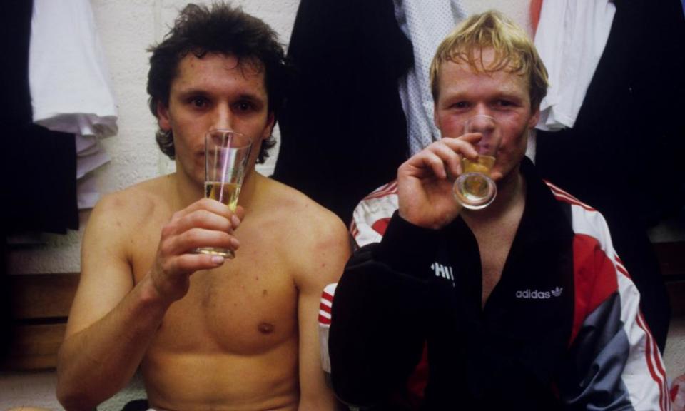 Hans Gillhaus (left) and Ronald Koeman of PSV after winning the Dutch league in April 1988.