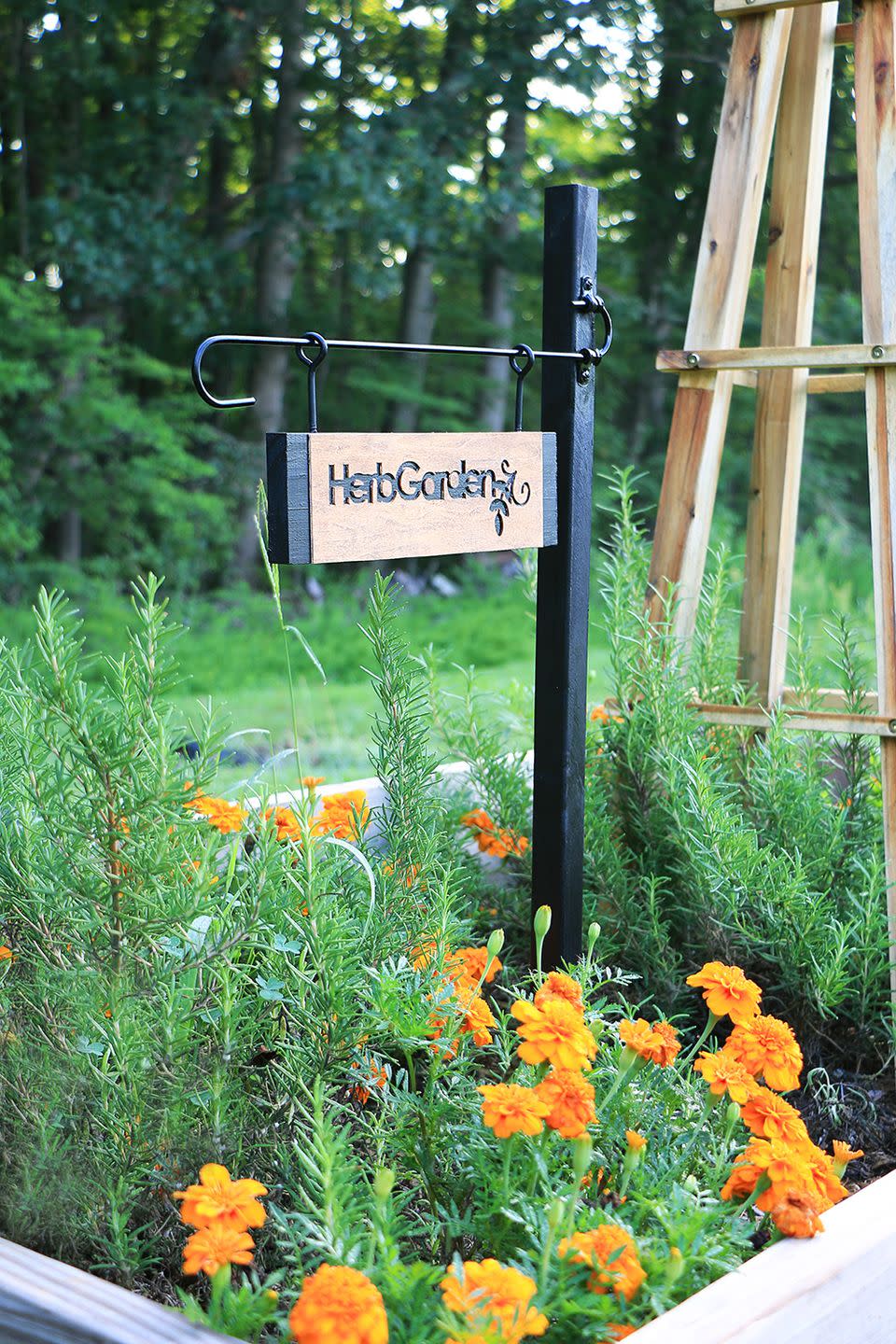 herb garden ideas hanging sign