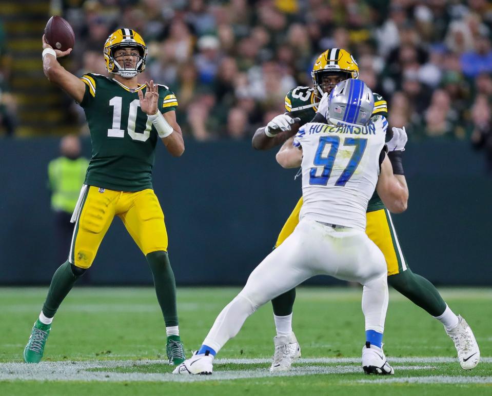 Green Bay Packers quarterback Jordan Love (10) passes the ball against the Detroit Lions during their football game on Thursday, September 28, 2023, at Lambeau Field in Green Bay, Wis. The Lions won the game, 34-20.<br>Tork Mason/USA TODAY NETWORK-Wisconsin