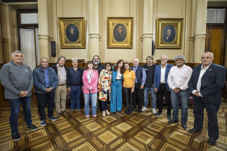 Cristina Kirchner se reunió con gremialistas