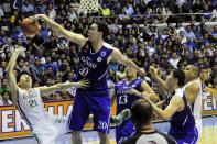 Greg Slaughter, center, NLEX Road Warriors (NPPA)