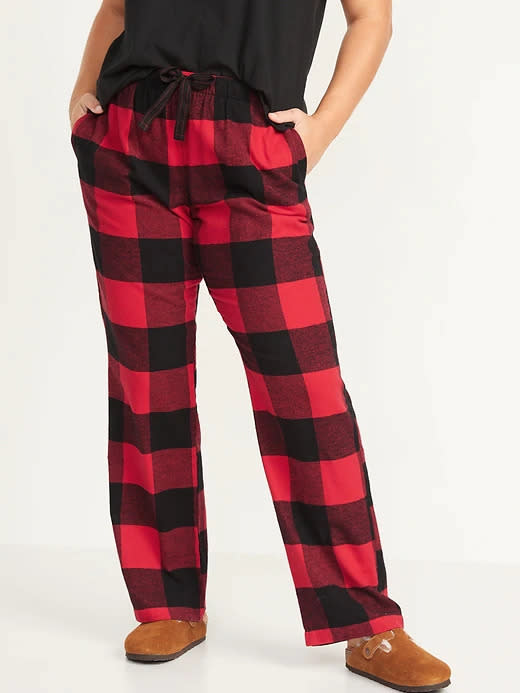 Old Navy Black Friday Matching Printed Flannel Pajama Pants for Women - Old Navy