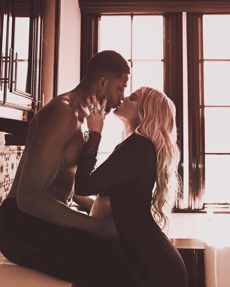 <p>Tristan Thompson y Khloe Kardashian se habían vuelto los reyes de los besos en redes sociales, antes de la infidelidad del jugador/Khloe Kardashian/Instagram </p>