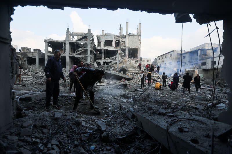 Aftermath of Israeli strikes on houses in Khan Younis