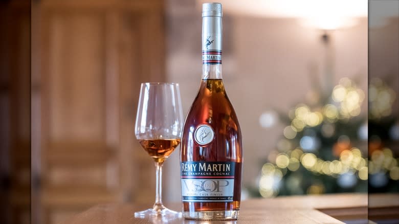  remy martin vsop cognac bottle