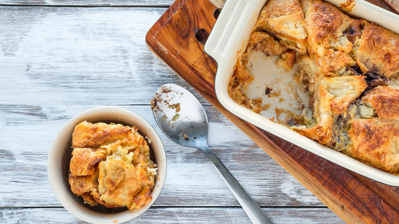 Croissant bread pudding