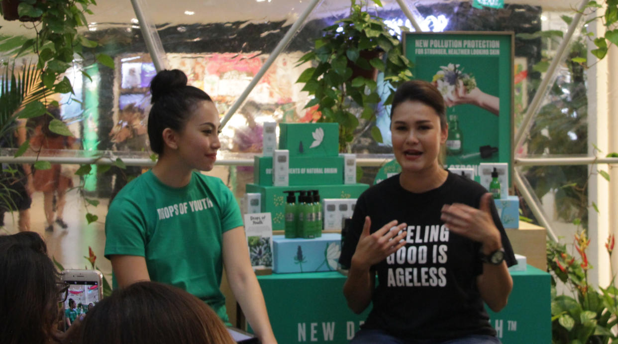 Eunice Olsen (in black) speaking at The Body Shop’s new Drops of Youth Youth Concentrate event on 7 January 2020. (PHOTO: Sheila Chiang/Yahoo Southeast Asia)