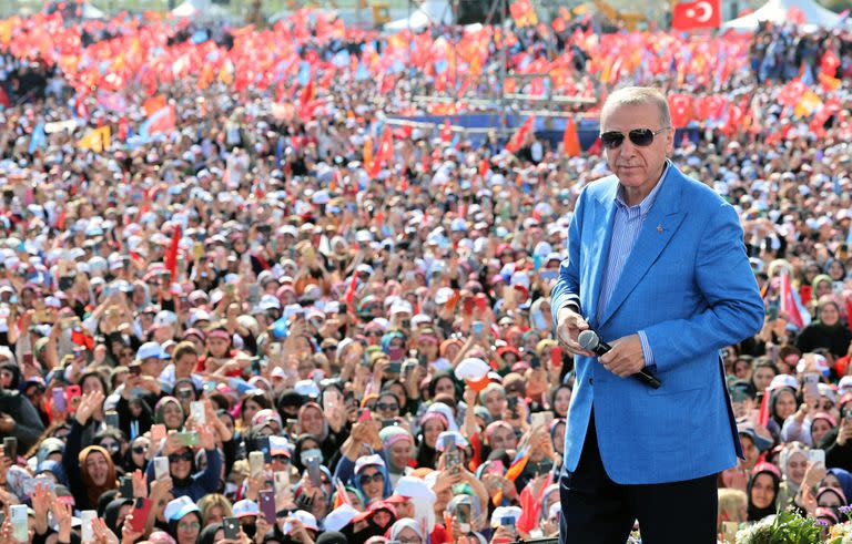 El presidente y candidato Recep Tayyip Erdogan, en un acto de campaña en Estambul. (APA Images via ZUMA Press Wire/dpa)