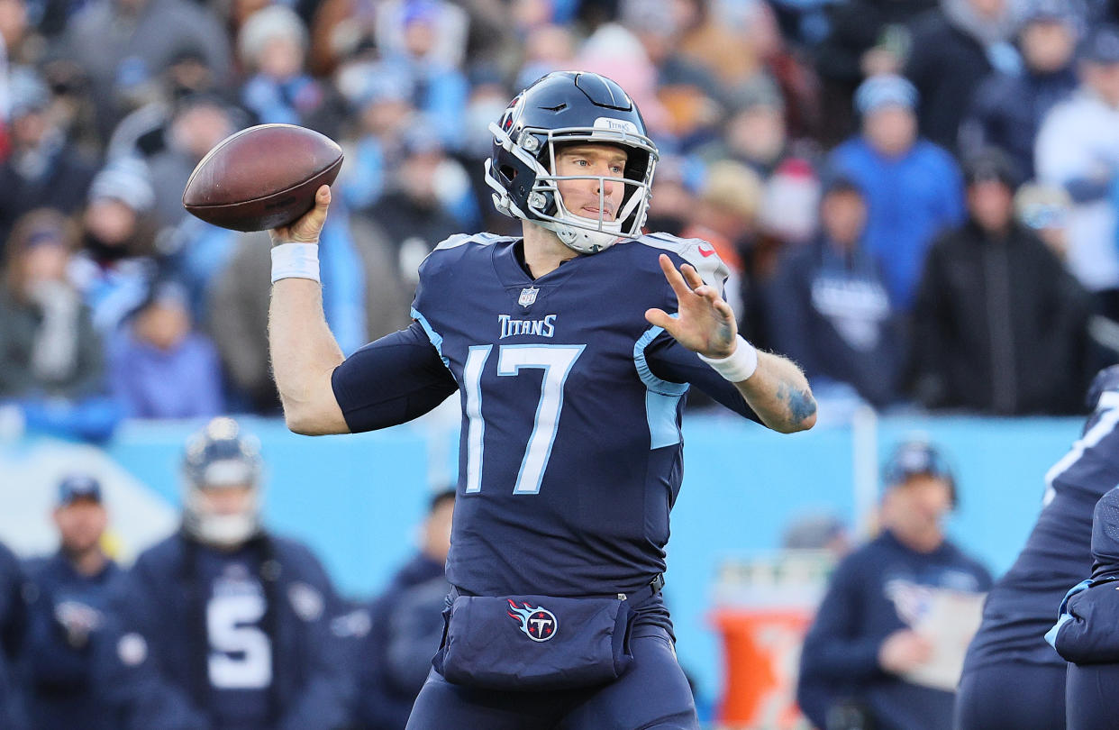 NASHVILLE, TENNESSEE - JANUARY 22: Ryan Tannehill #17 of the Tennessee Titans runs against the  Cincinnati Bengals during the AFC Divisional Playoff at Nissan Stadium on January 22, 2022 in Nashville, Tennessee. (Photo by Andy Lyons/Getty Images)