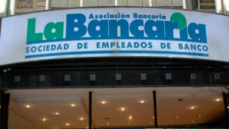 La Bancaria junta firmas para evitar la privatización del Banco Nación