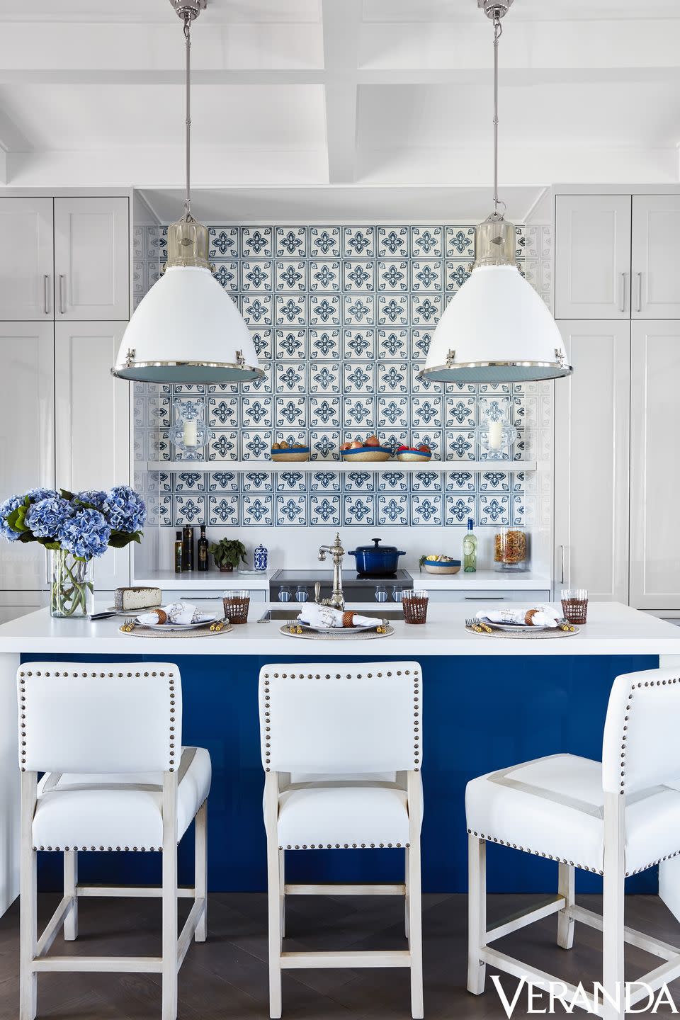 alessandra branco blue and white kitchen with pretty tiles