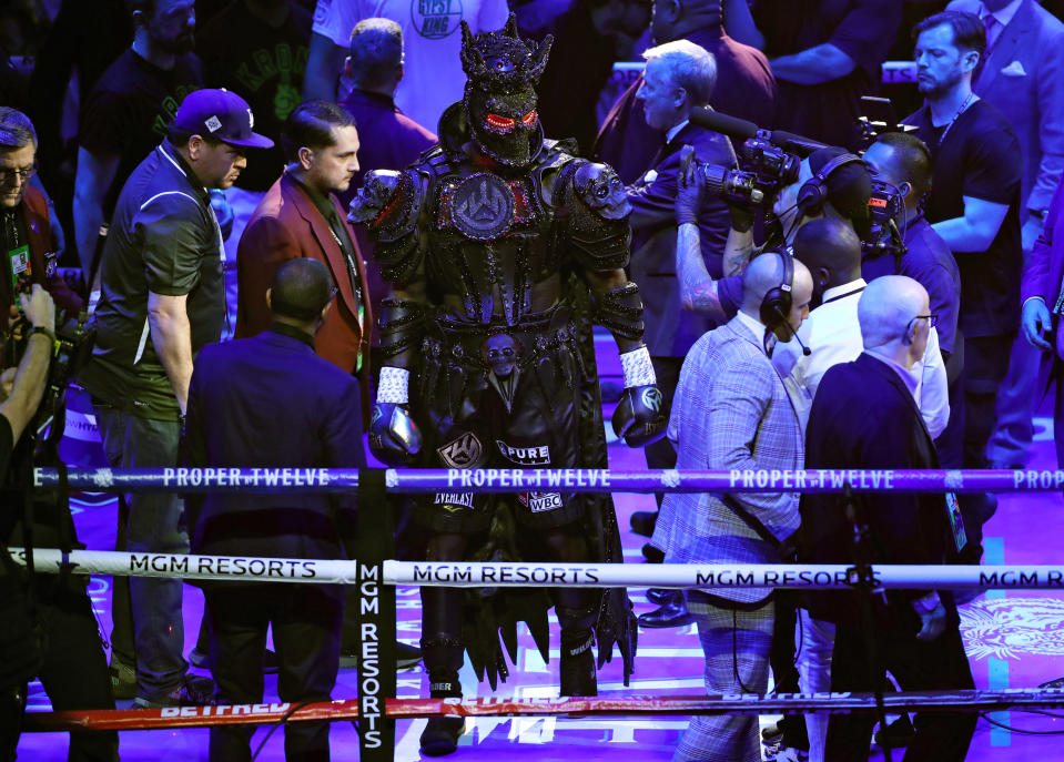 Frank Warren doesn't buy that Deontay Wilder's costumed played a role in Saturday's fight. (Bradley Collyer/PA Images via Getty Images)