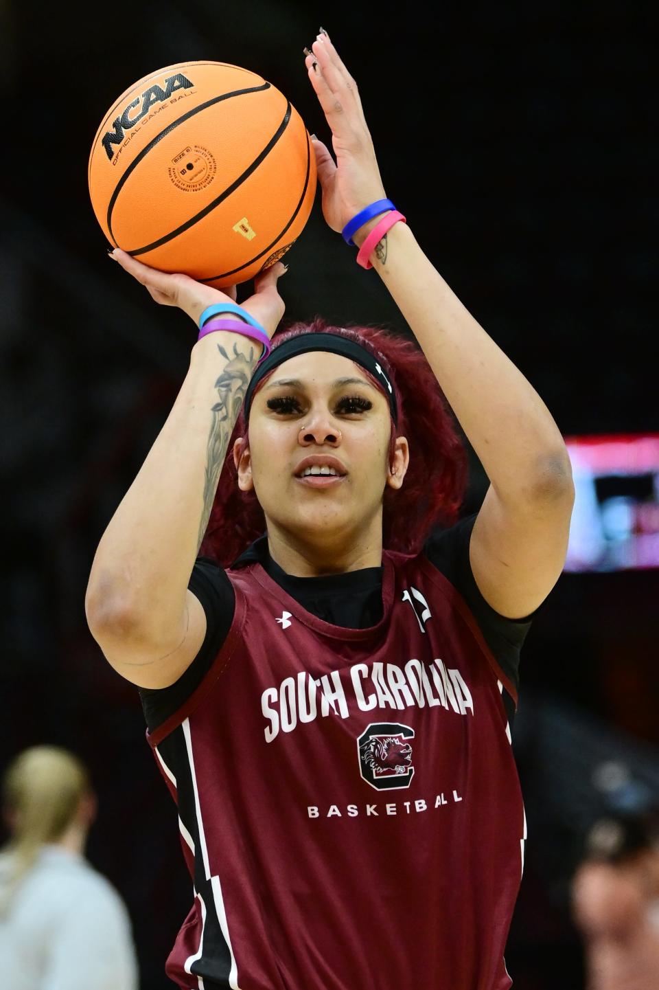 South Carolina center Kamilla Cardoso (10) shoots during a practice session Thursday in Cleveland.