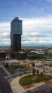 Con sus 107 metros de altura, es la torre más alta de Castilla y León y una rareza arquitectónica en medio de los edificios que la rodean en la localidad leonesa de Ponferrada. Fue diseñada por el arquitecto Juan Francisco Álvarez Quirós y se finalizó en 2009. (Foto: Getty Images).