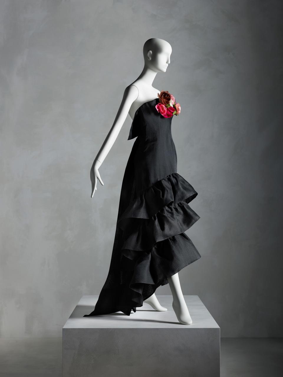 Evening Dress, Cristóbal Balenciaga (Spanish, 1895 – 1972) for House of Balenciaga (French, founded 1937), summer 1961; Promised gift of Sandy Schreier.