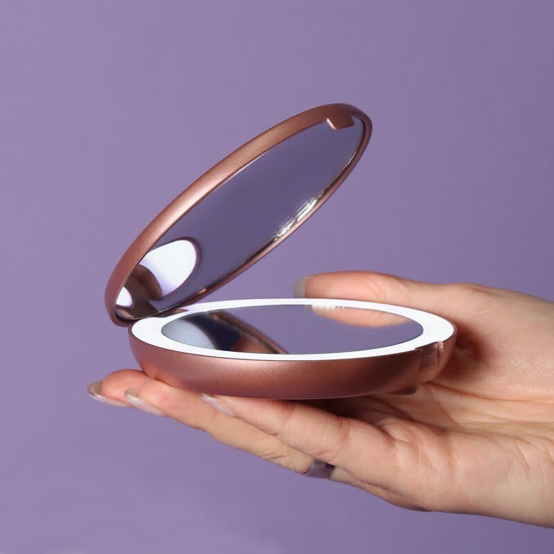 15) Lighted Compact Mirror