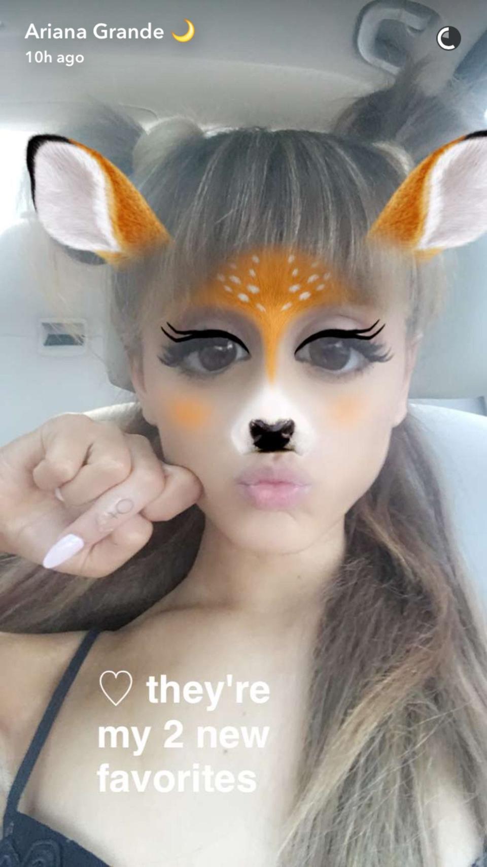 Ariana Grande’s Tiny Finger Tattoos