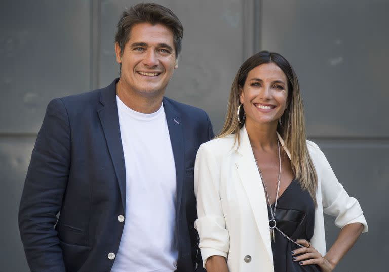 Guillermo Andino y María Belén Ludueña, conductores de América noticias mediodía