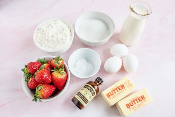 strawberry cake ingredients