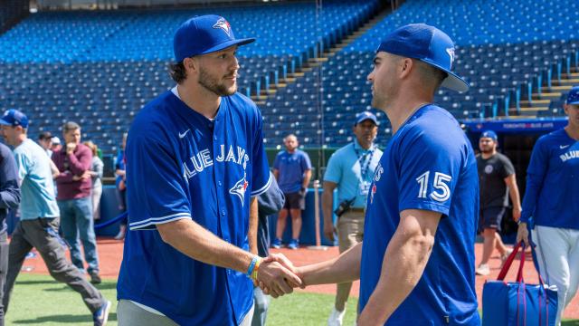 WATCH: Bills QBs, Josh Allen take swings at Blue Jays game