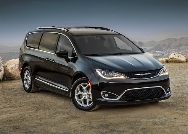 2017 Chrysler Pacifica photo