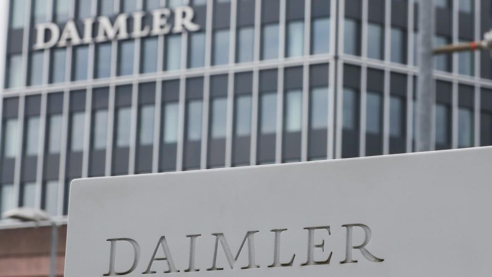 Daimler-Zentrale in Untertürkheim: Es ist die erste Zusammenarbeit zwischen Daimler und Geely bei Motoren.