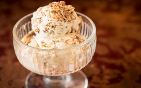 Sherry and amaretti ice cream