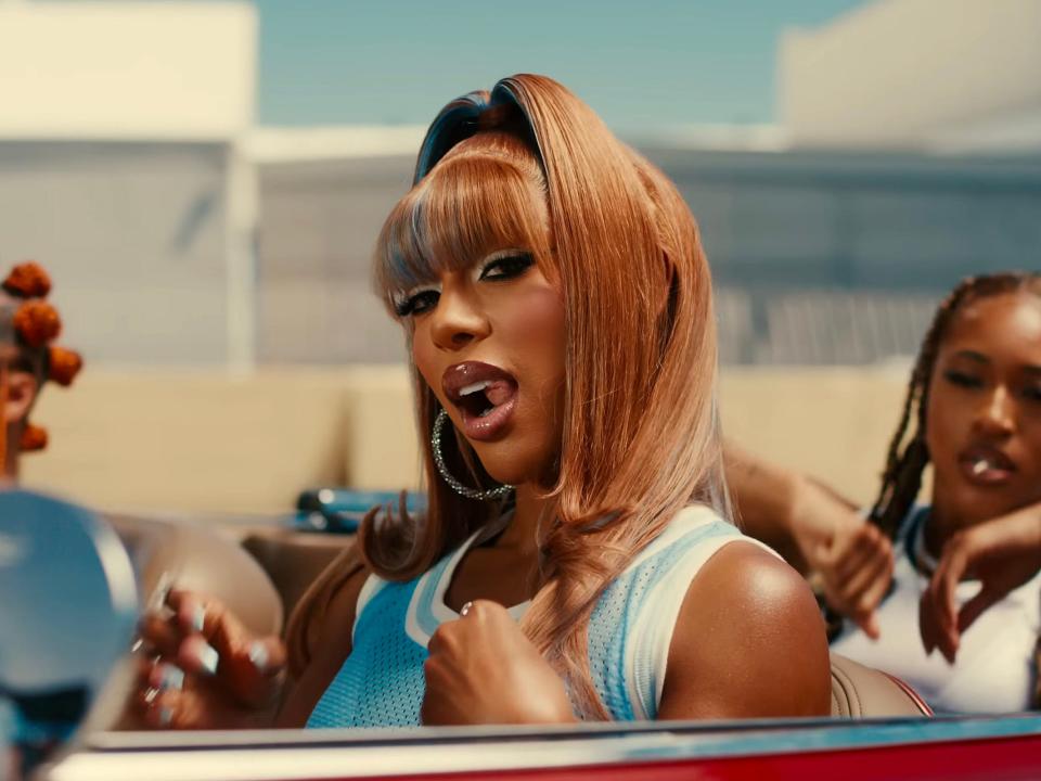 Victoria Monét on my mama music video