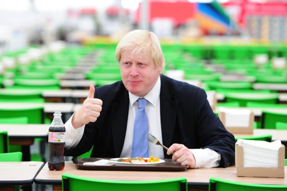 coment - Mayor of London Boris Johnson gives the thumbs up to food in the Food Hall of the Olympic Village during a media tour of the Olympic Village, London. PRESS ASSOCIATION Photo. Picture date: Thursday July 12, 2012. Photo credit should read: PA Wire. (PA)