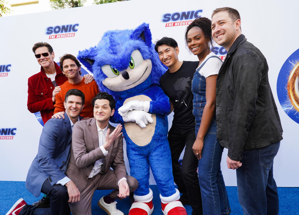 HOLLYWOOD, CALIFORNIA - JANUARY 25: (L-R) Jim Carrey, James Marsden, Jeff Fowler, Ben Schwartz, Sonic, Haruki Satomi, Tika Sumpter and Toby Ascher attend Sonic The Hedgehog Family Day Event on January 25, 2020 in Hollywood, California. (Photo by Rachel Luna/Getty Images)