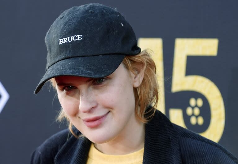 Tallulah Willis, la hija menor del matrimonio entre Bruce Willis y Demi Moore, homenajeó a su padre en el reencuentro de los actores de Pulp Fiction a 30 años del estreno del film