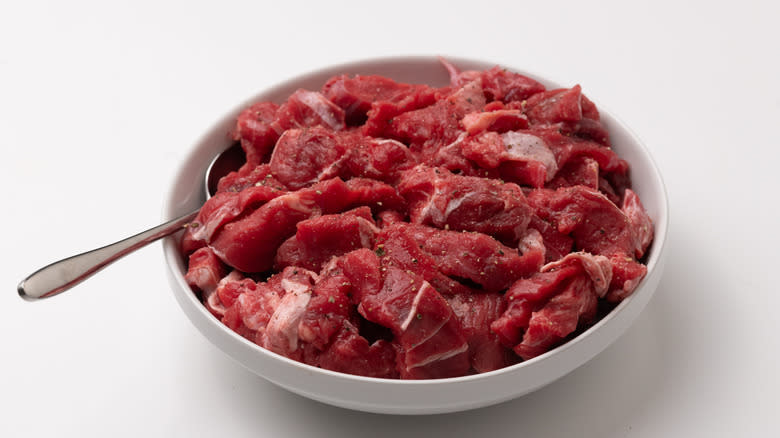 Seasoned beef shin 