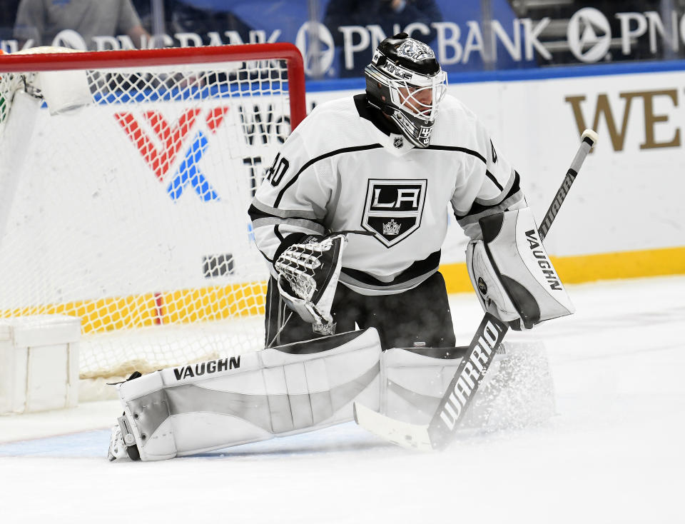 Los Angeles Kings goaltender Cal Petersen (40) 