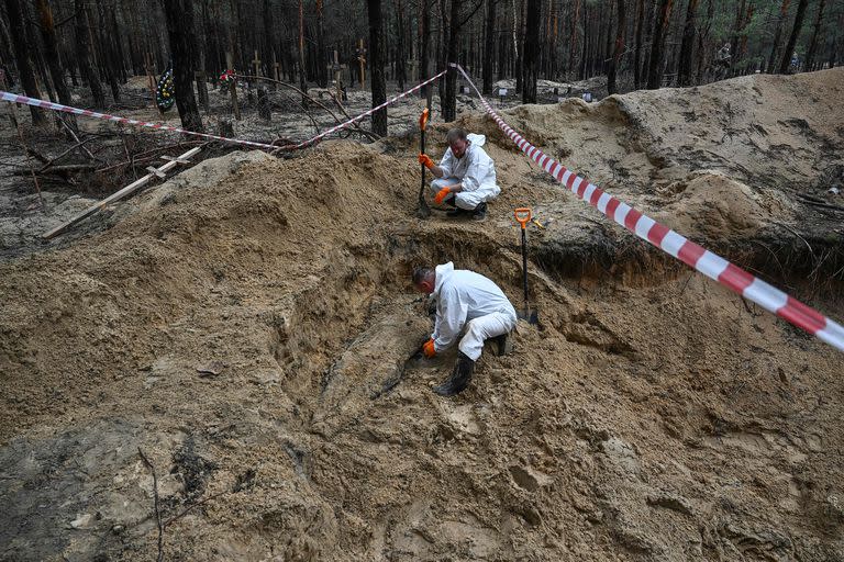 Guerra en Ucrania; Rusia; Fosas comunes; Mundo; izium; izyum