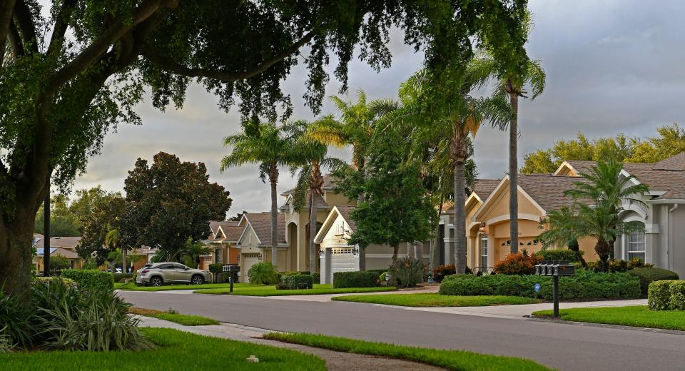 Palma Sola Trace has 148 single-family homes, 272 condos and 126 villas. The community’s entrances are on 75th Street West in Bradenton, just a half-mile north of Cortez Road.