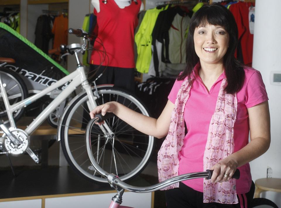 (CQ) Maria Durant, a breast cancer survivor, announced last week that she is leaving Good Morning Columbus on ABC6 (WSYX) on June 18.  She has been an advocate for cancer awareness and treatment and a rider in Pelotonia which raises money for cancer research. (Columbus Dispatch photo by Brooke La Valley)
