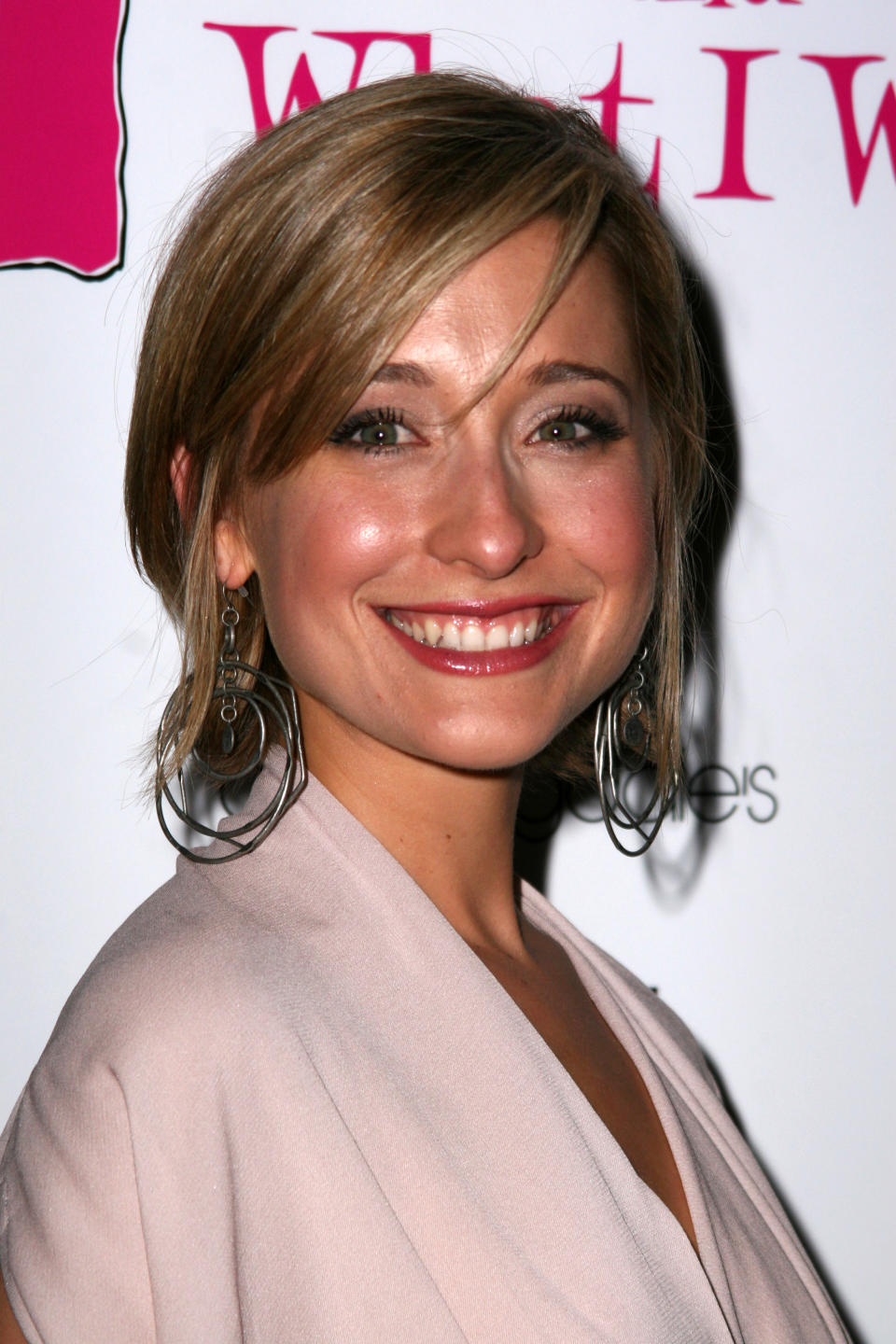 <a rel="nofollow noopener" href="http://deadline.com/tag/allison-mack/" target="_blank" data-ylk="slk:Allison Mack;elm:context_link;itc:0;sec:content-canvas" class="link ">Allison Mack</a>, who played Chloe Sullivan for 10 seasons on the Superman TV series <em><a rel="nofollow noopener" href="http://deadline.com/tag/smallville/" target="_blank" data-ylk="slk:Smallville;elm:context_link;itc:0;sec:content-canvas" class="link ">Smallville</a></em>, was arrested Friday in New York on charges of sex trafficking, sex trafficking conspiracy and forced labor conspiracy. She was indicted along with Keith Raniere, the alleged leader of a self-help program and purported pyramid scheme being investigated for operating a shadow society of female “slaves.” Raniere and Mack each face mandatory minimum sentences of 15 years to life in…