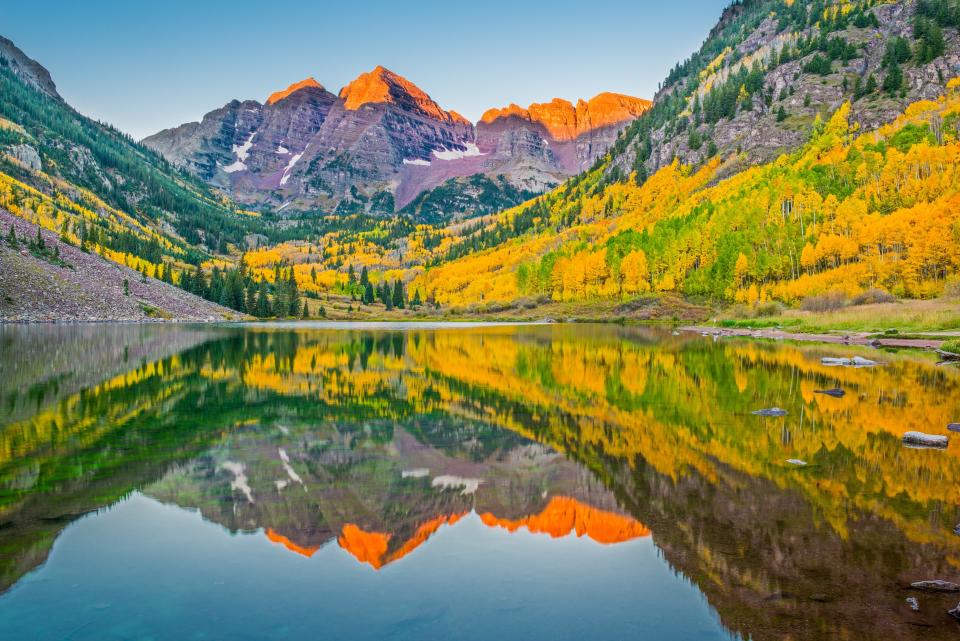 Fall foliage at the Maroon Bells in Aspen, Colorado.