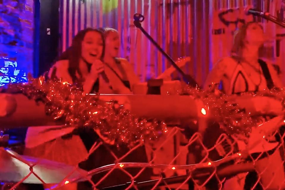 https://twitter.com/Oliver_james/status/1543754862491475972 OJB @Oliver_james Why yes Olivia Rodrigo, of course you can turn up at Bunny Jacksons on a bloody Sunday evening and play a song for a laugh before our 3rd set.