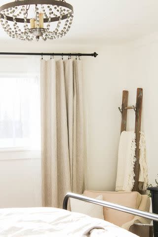 <p><a href="https://www.makingitinthemountains.com/diy-custom-lined-curtains-easier-think/" data-component="link" data-source="inlineLink" data-type="externalLink" data-ordinal="1">Making It In the Mountains</a></p>