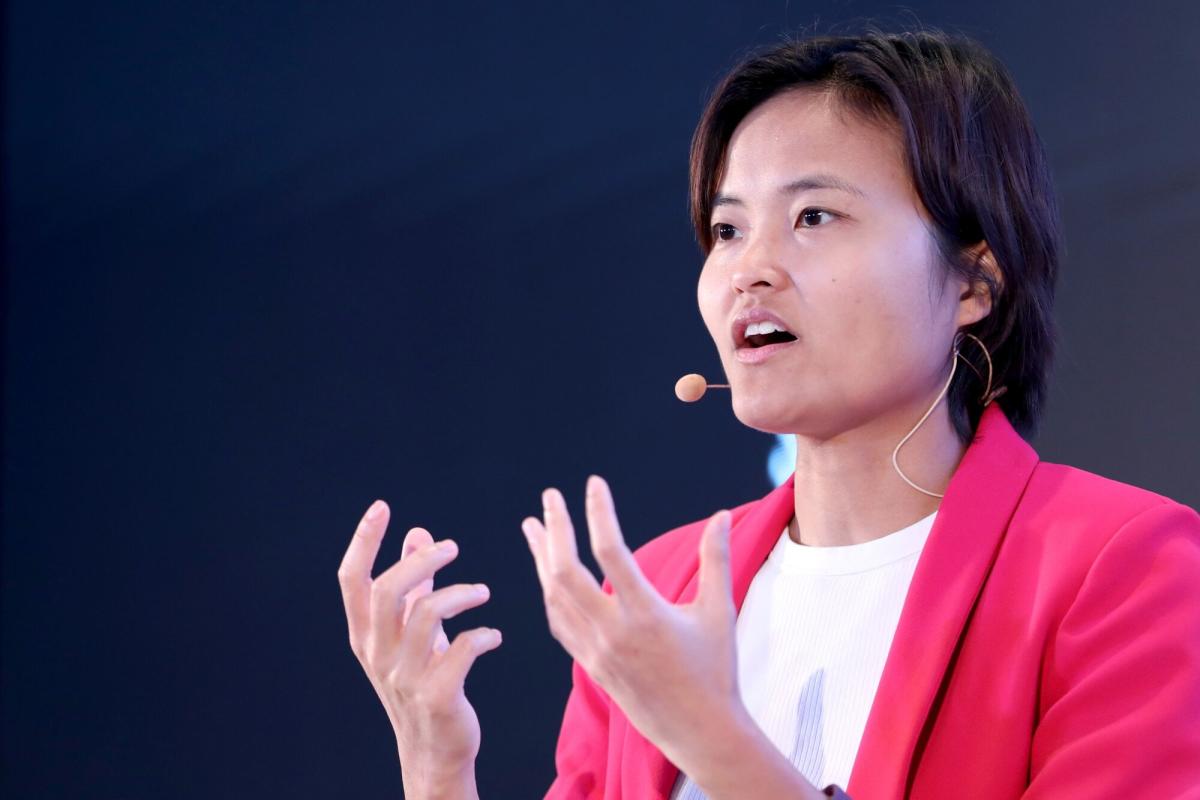 Agarra a la cofundadora Tan Hooi Ling para que renuncie a sus funciones operativas