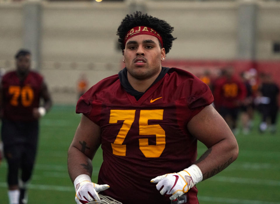 LOS ANGELES, CA - MARCH 05: USC Trojans guard Alijah Vera-Tucker (75) during USC's first spring football practice on campus in Los Angeles on Tuesday, Mar. 5, 2019. (Photo by Scott Varley/MediaNews Group/Torrance Daily Breeze via Getty Images)