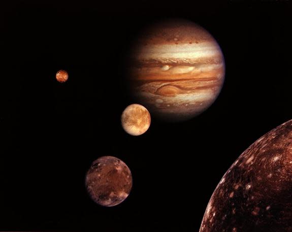 Montage showing the 4 great moons of Jupiter: Io, Europa, Ganymede and Callisto.