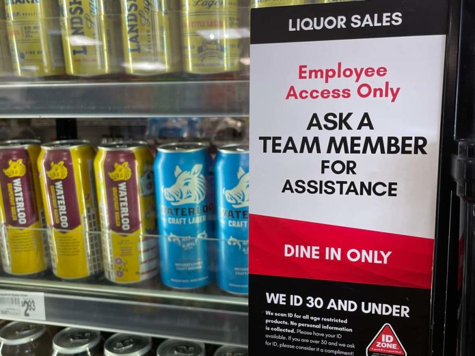 7-Eleven has been approved for licences to serve alcohol for on-site consumption at nearly all of its stores in Ontario. So far, licences have actually been issued and sales commenced at only two of the convenience store chain's locations, in Leamington and Niagara Falls, pictured here. (Pelin Sidki/CBC - image credit)
