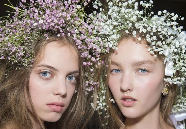 Forget flower crowns — this Paris fashion show debuted flower SHAWLS