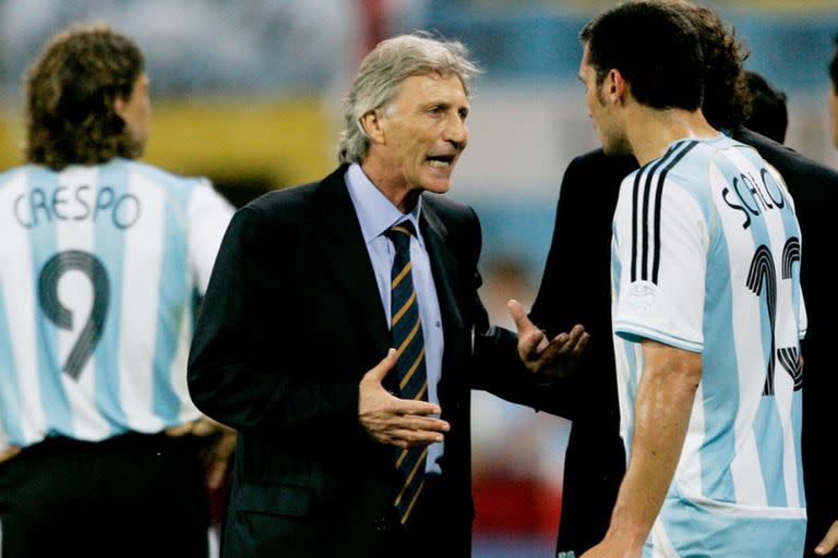 Lionel Scaloni y José Pekerman, durante el Mundial de Alemania 2006